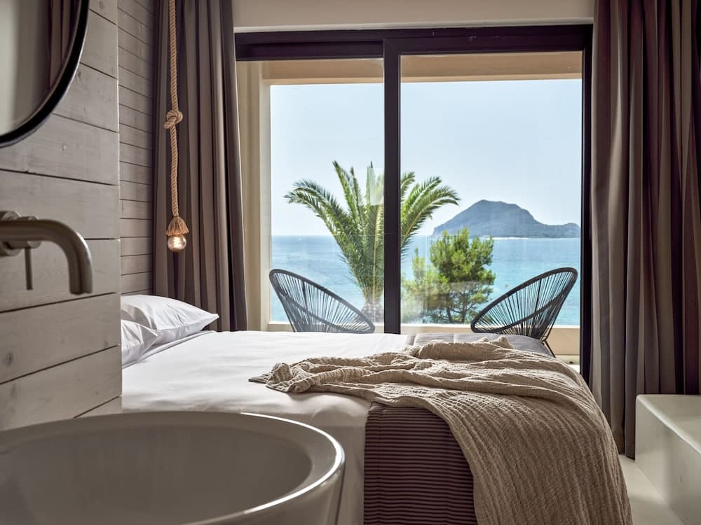 Gloria Maris Hotel Suites & Villas