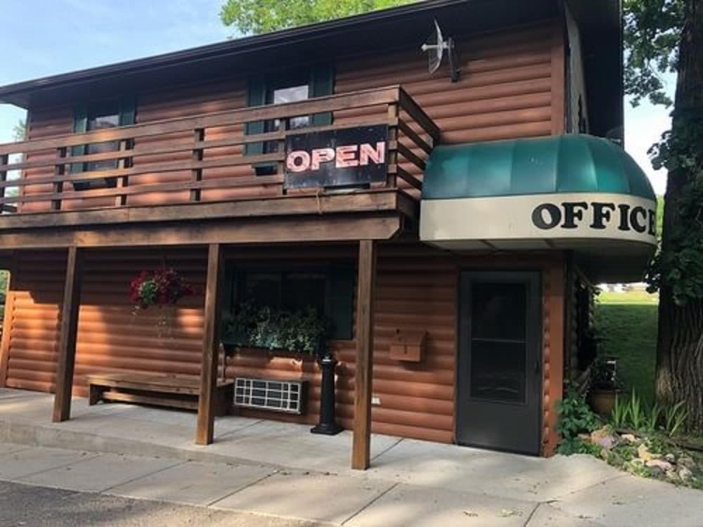 Cedar Lodge and Settlement