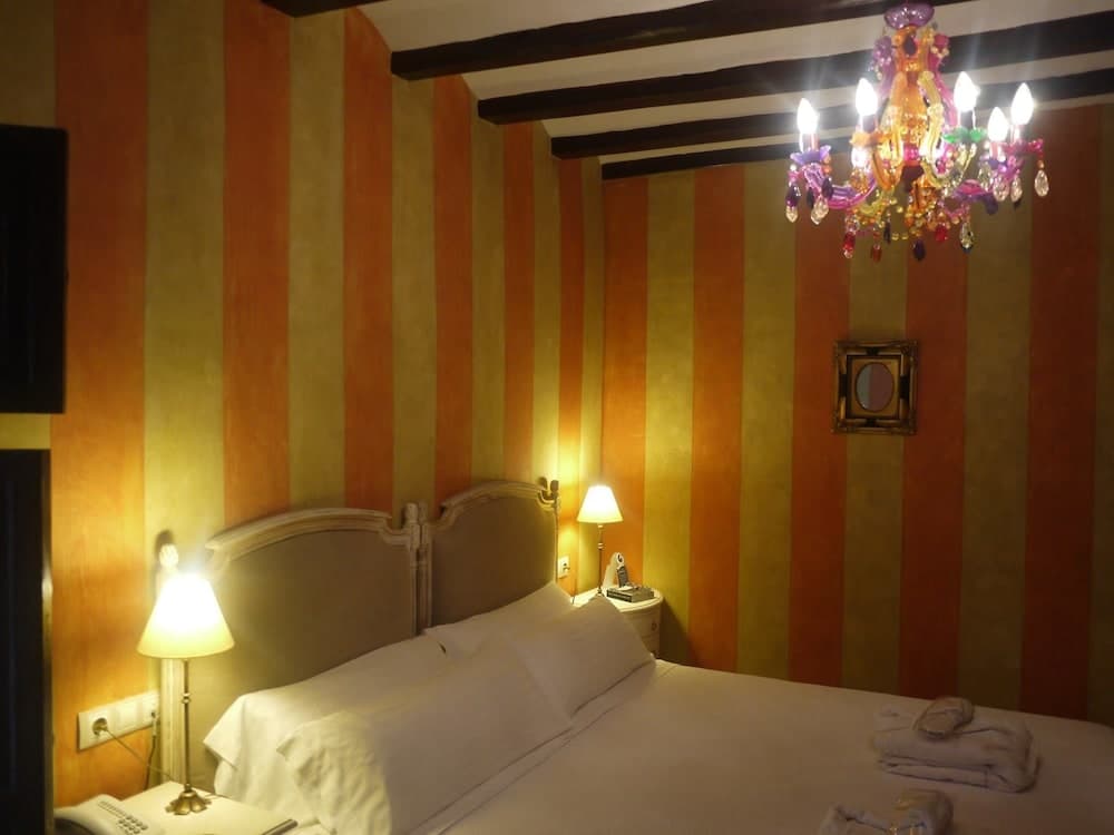 El Capricho de la Portuguesa - Adults Only