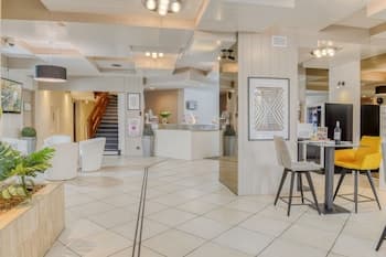 Brit Hotel SPA du Commerce