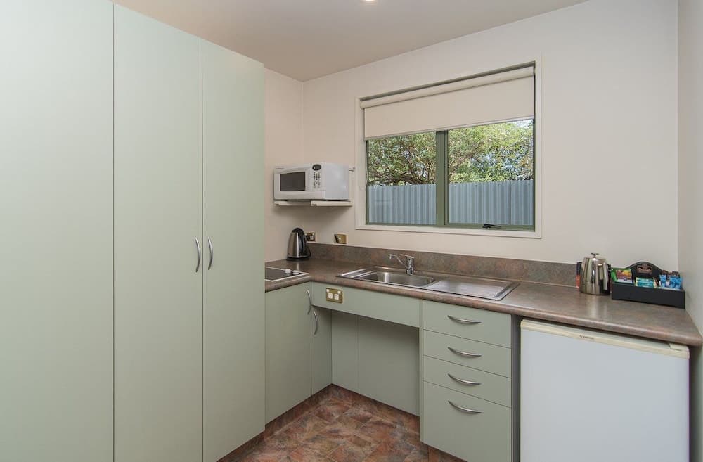 Asure Ashley Motor Lodge