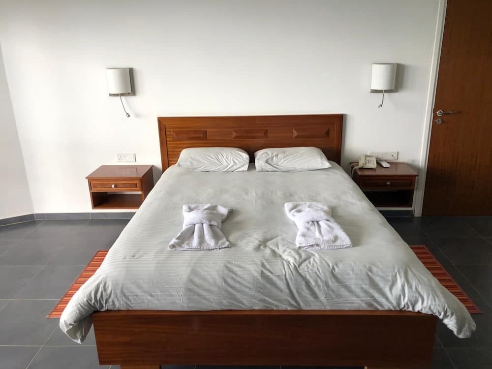 Demetriou Paradisos Hills