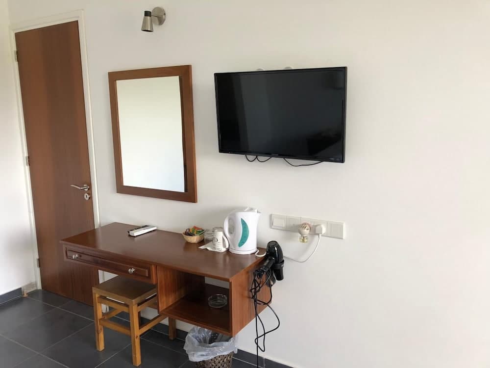 Demetriou Paradisos Hills