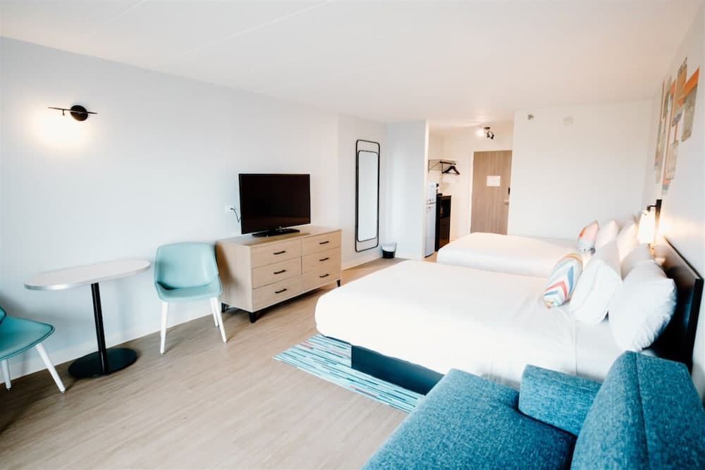 SeaLoft Oceanfront Hotel