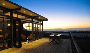 Colourful Manor Luxury Lodge