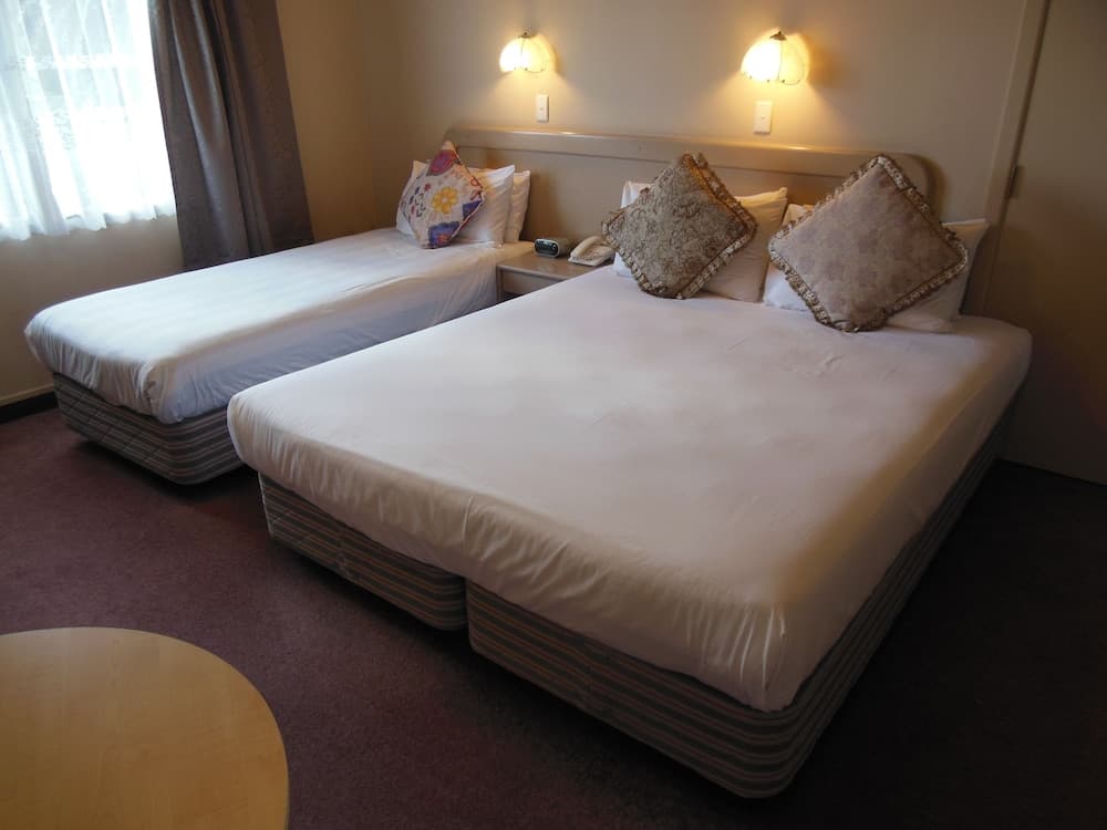 Asure Camelot Arms Motor Lodge