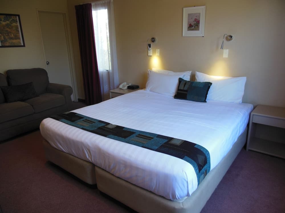 Asure Camelot Arms Motor Lodge