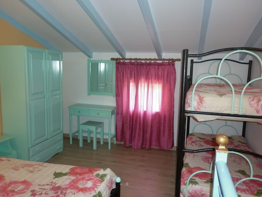 Eleni Family Apartments