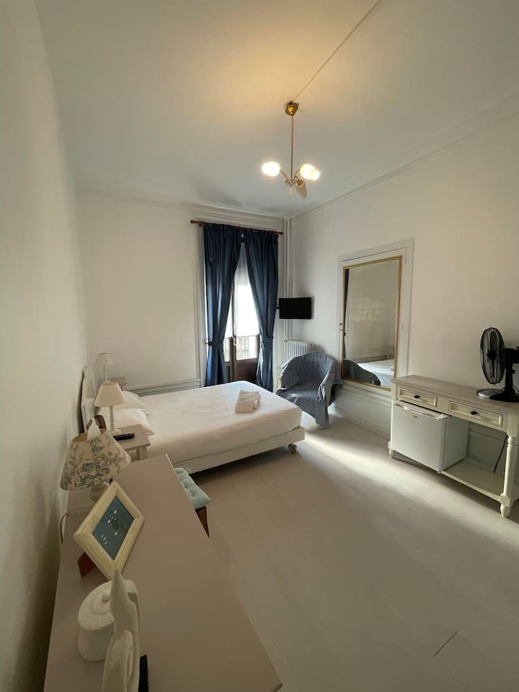 Authentic by Balladins, Le Carré d'Aix