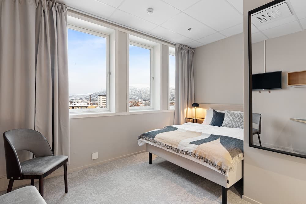 Enter St. Elisabeth Hotel