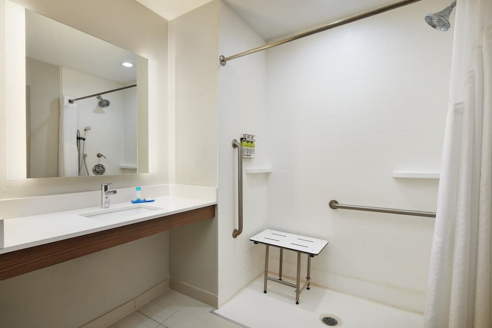 Holiday Inn Express & Suites Bonifay by IHG