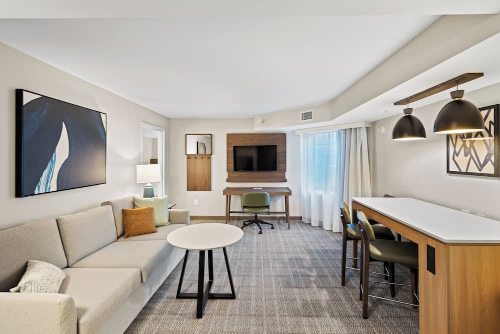 Staybridge Suites North Brunswick by IHG