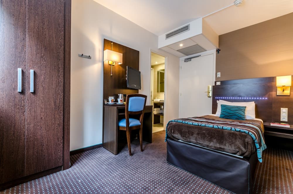 Helgon Hotel – Lourdes Pyrenees