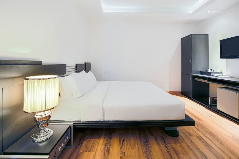 A&EM - The Petit Hotel