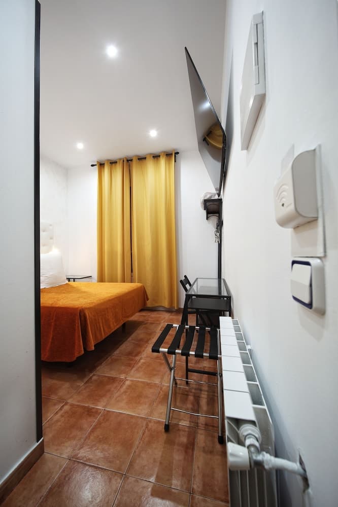 Hostal Las Fuentes - Adults Only