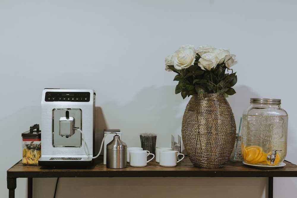 Travelers Orange Suites