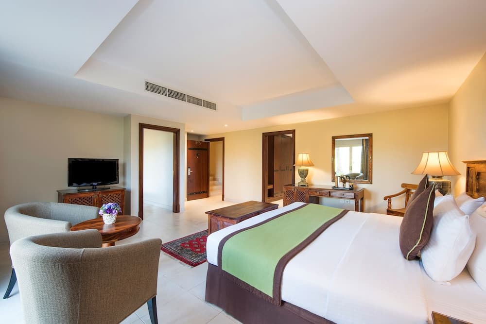 Al Hamra Village Hotel