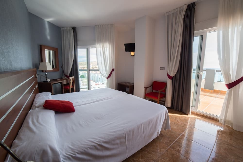 Hotel La Familia Gallo Rojo