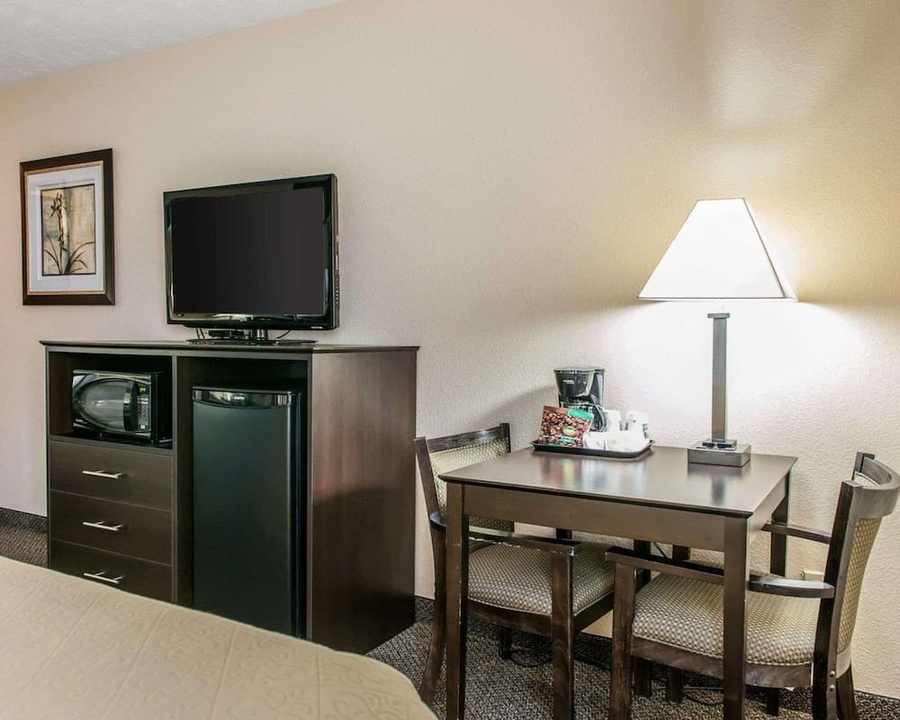 Quality Inn & Suites Mattoon South