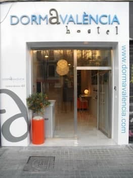 Dormavalència Hostel