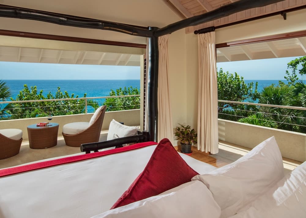 Little Waters on the Cliff