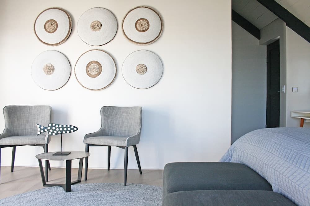 Abalone Hotel & Villas