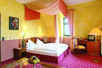 Hotel Burg Staufenberg