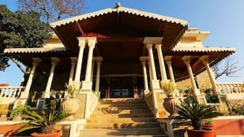 WelcomHeritage Windsor Lodge