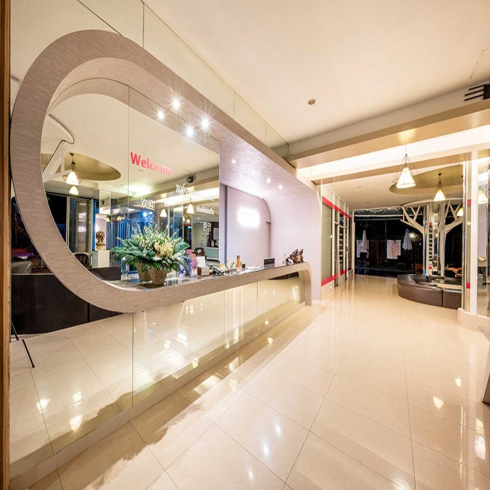 Dancenter Luxury Underwater World Pattaya