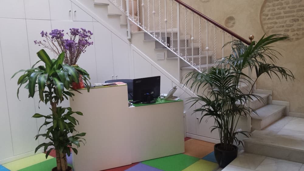 Hotel y Apartamentos Doña Lola