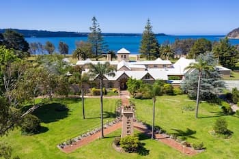 Seahorse Inn Hotel & Villas