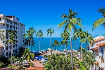 Plaza Pelicanos Grand Beach Resort - All Inclusive