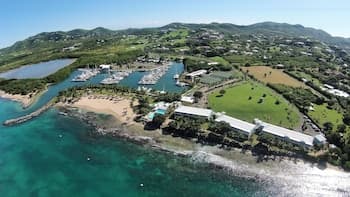 Tamarind Reef Resort Spa & Marina