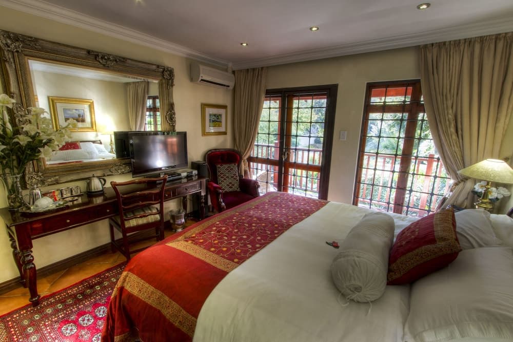 The Oasis Boutique Hotel & Residency