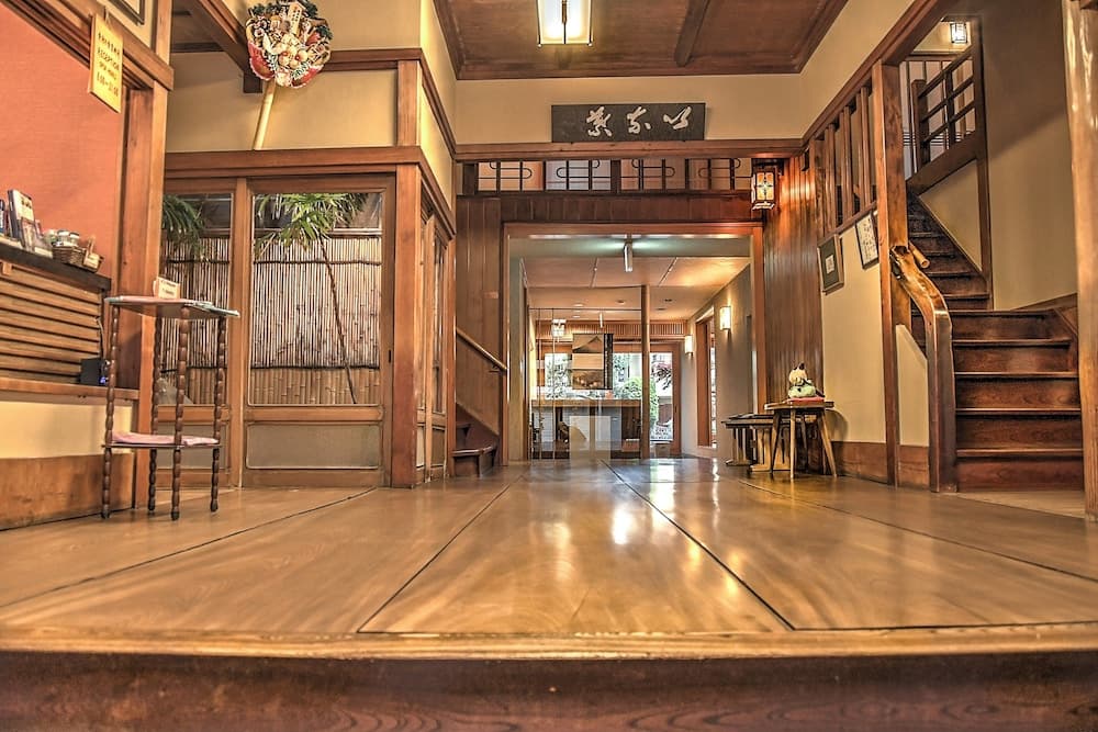 Historical Ryokan Hostel K's House Ito Onsen