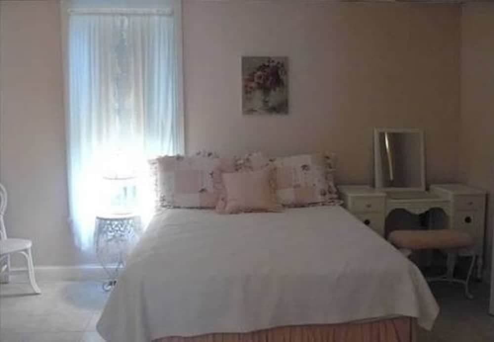 Walden on the Pond Hotel