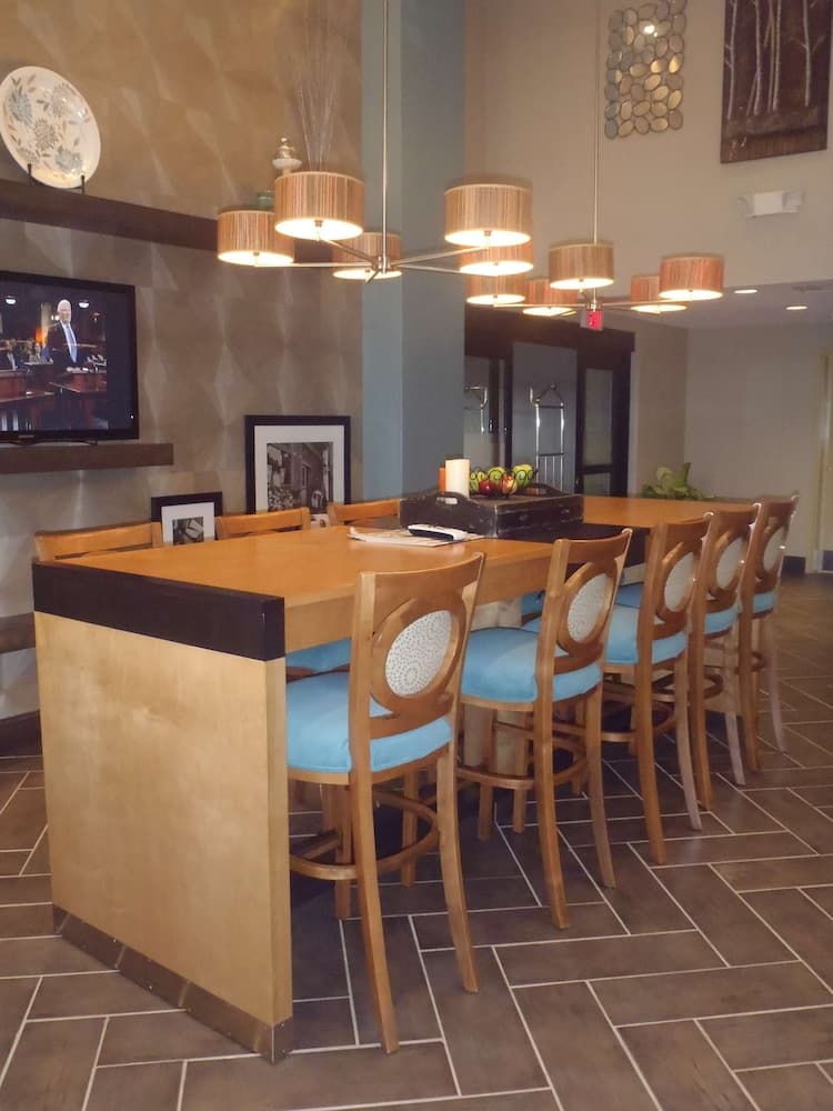 Hampton Inn & Suites Wiggins