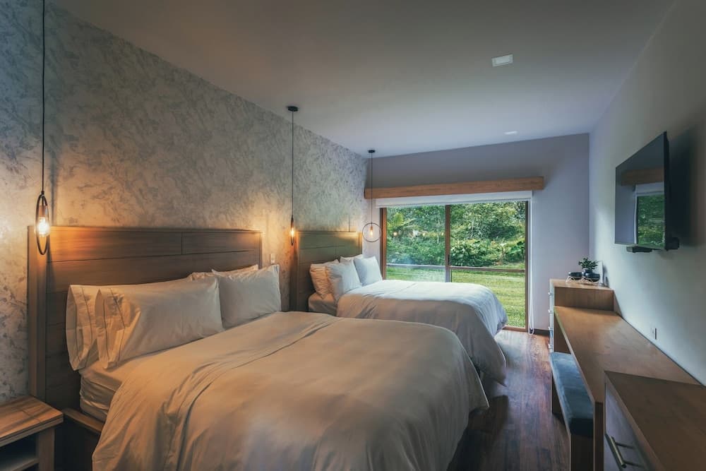 El Silencio Lodge and Spa