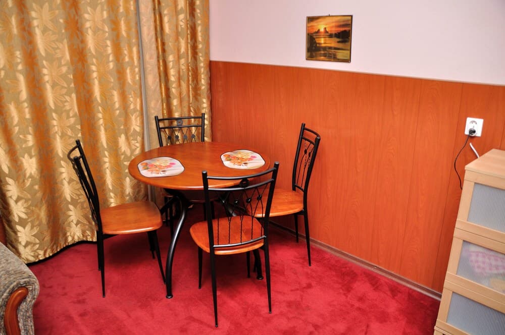 Apartments Grechesky-15