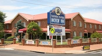 Australian Heritage Motor Inn