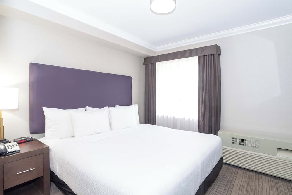 Sandman Hotel & Suites Abbotsford