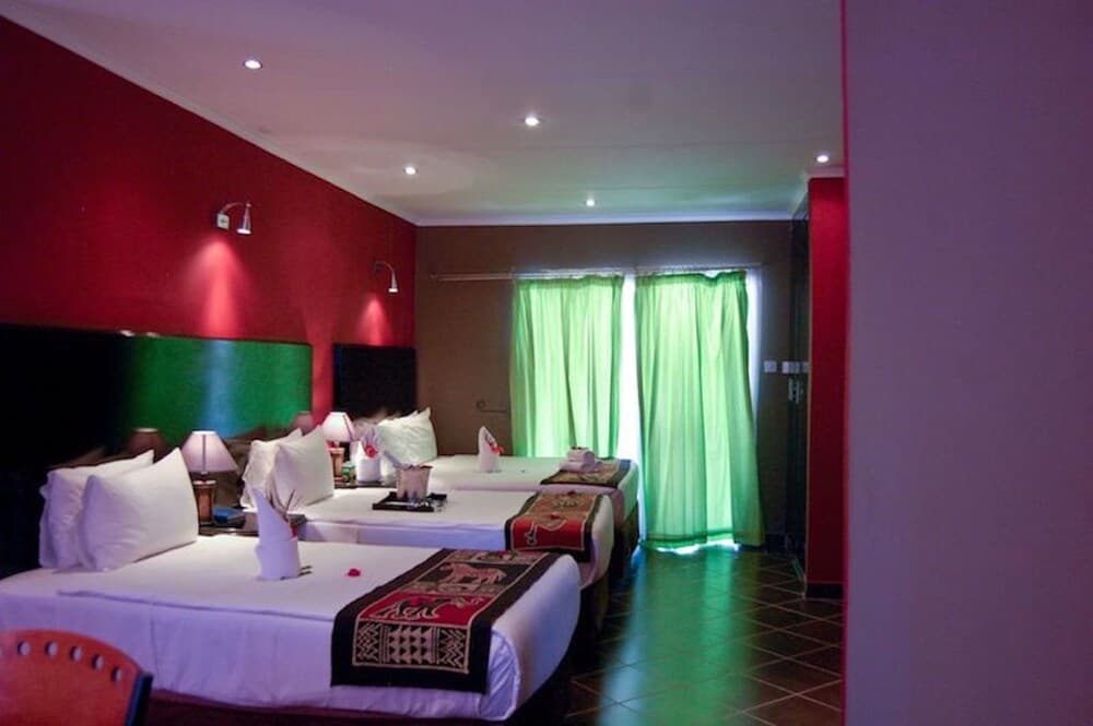 Kamanga Safari Hotel