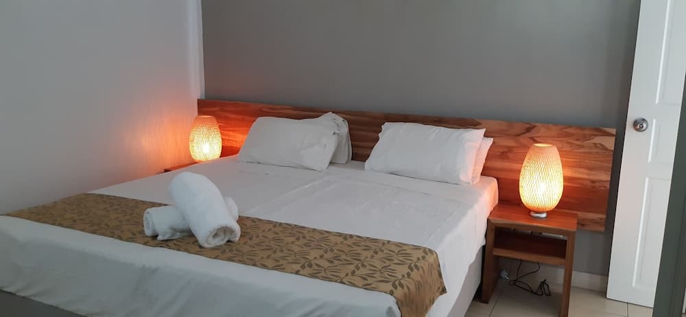 Chantillys on the Bay