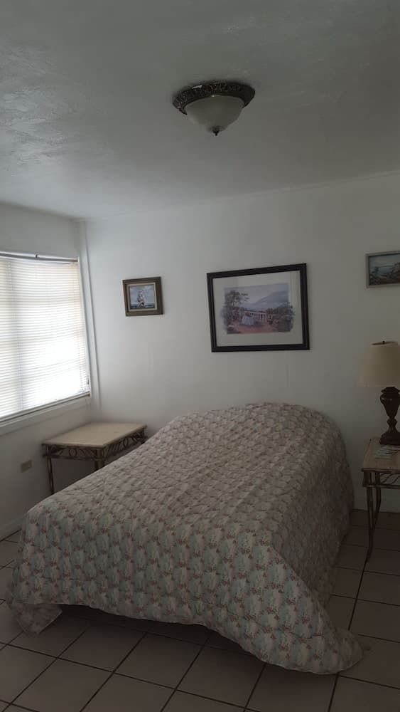 Floating Sea Cove Resort & Marina