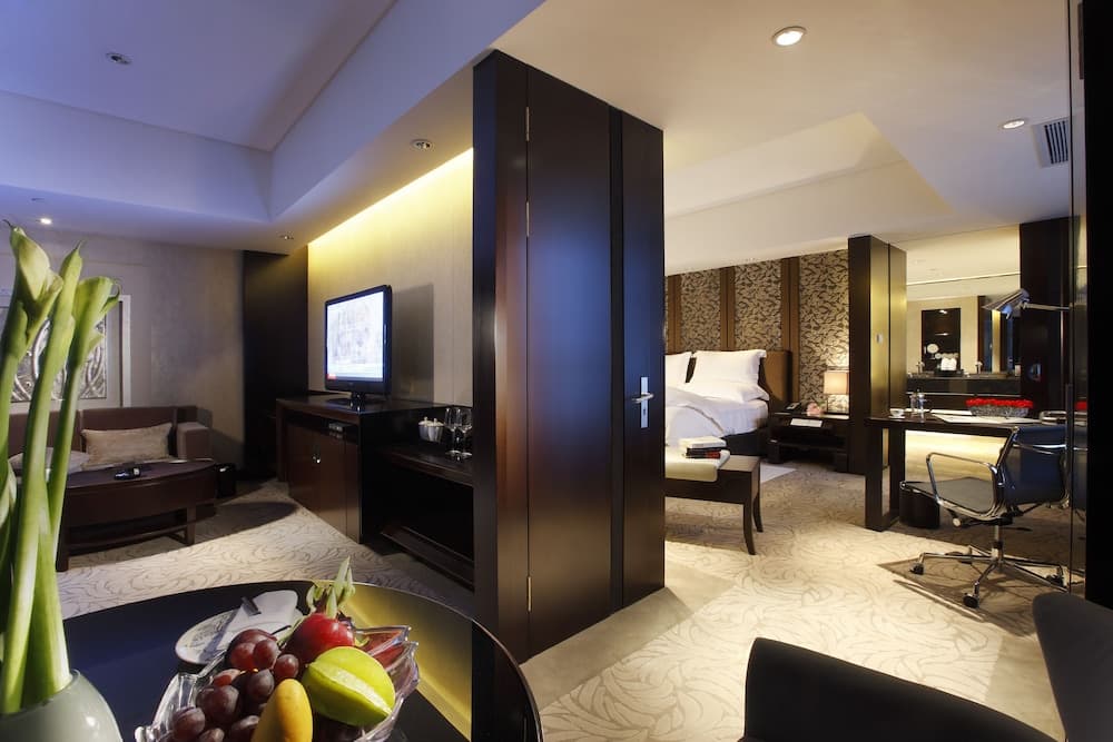 Ningbo Nanyuan Universe Deluxe Hotel