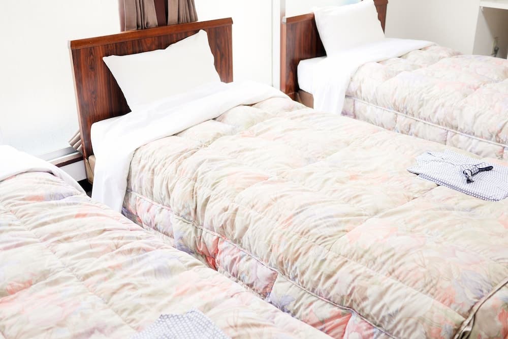 Hiroshima Peace Hotel - Hostel