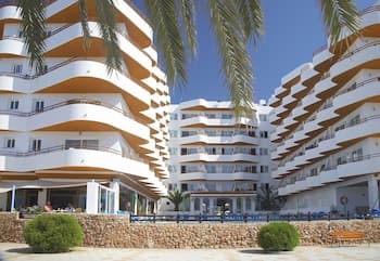 Apartamentos Mar y Playa