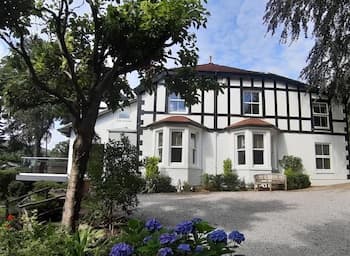 Tir-y-Coed Country House