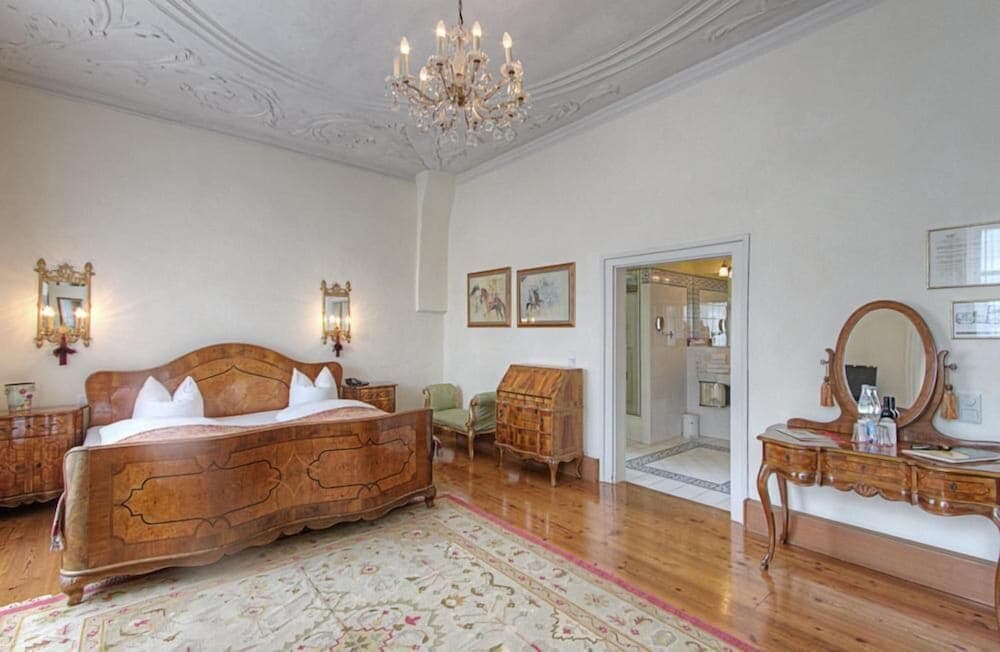 Hotel Orphée - Großes Haus