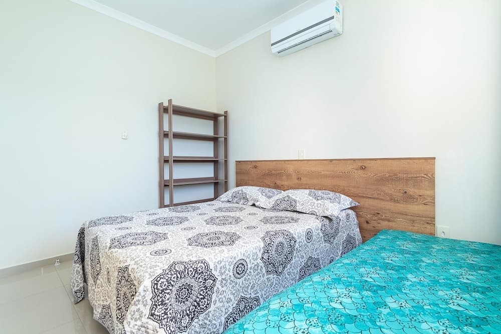 Rent Apartment 3 bedrooms w/ 1 suite - 680